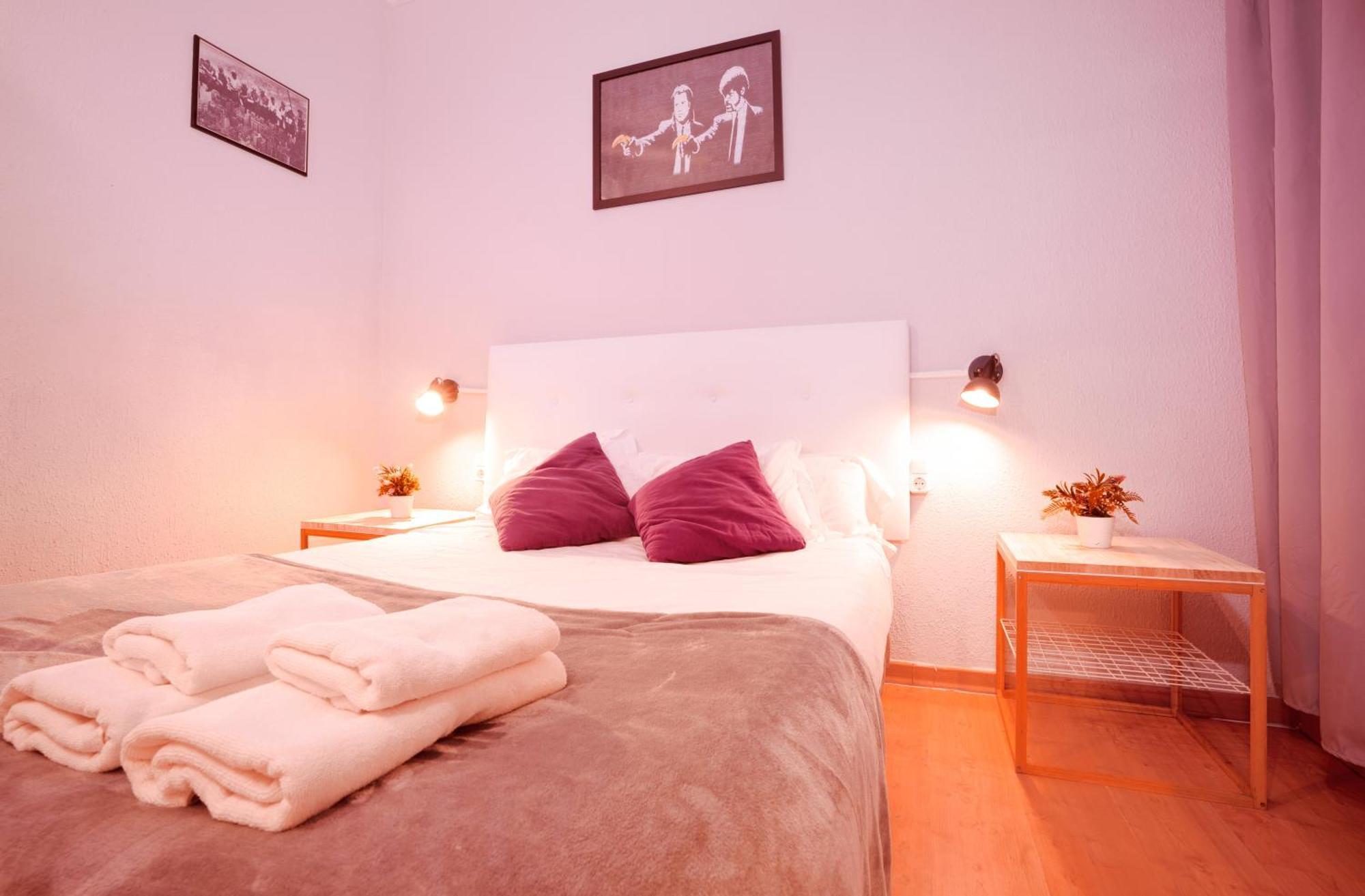 Wow Hostel Barcelona Exterior foto
